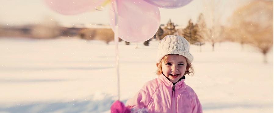 Vid startsignalen måste varje spelare hoppa på sin ena flip-flop för att hämta sin matchande flip-flop