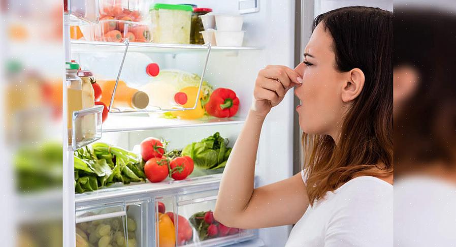 Placera det i kylskåpet över natten eller tills kylskåpets lukt är borta