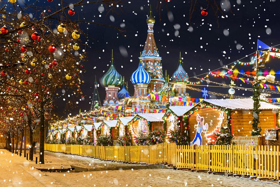 Använd dessa sju idéer om hur du delar lite av en rysk jul eller ett ryskt nyår