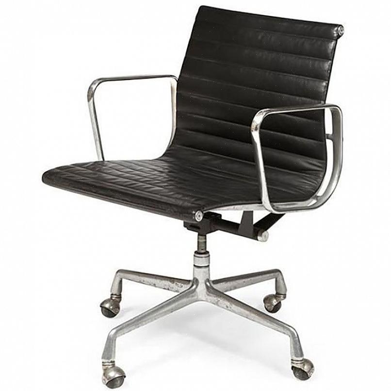 Eames Fiberglass Side Chair introducerades 1951