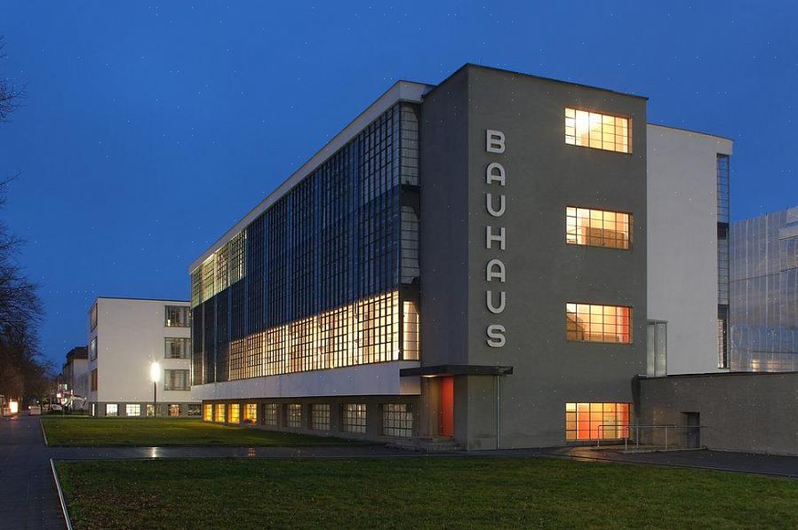 Bauhaus-instruktör László moholy-nagy flyttade till Chicago 1937 där han grundade New Bauhaus