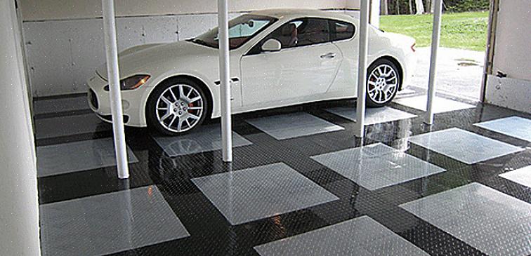 Liksom garage golvplattor kan mattor installeras över betonggolv som är fläckade eller spruckna