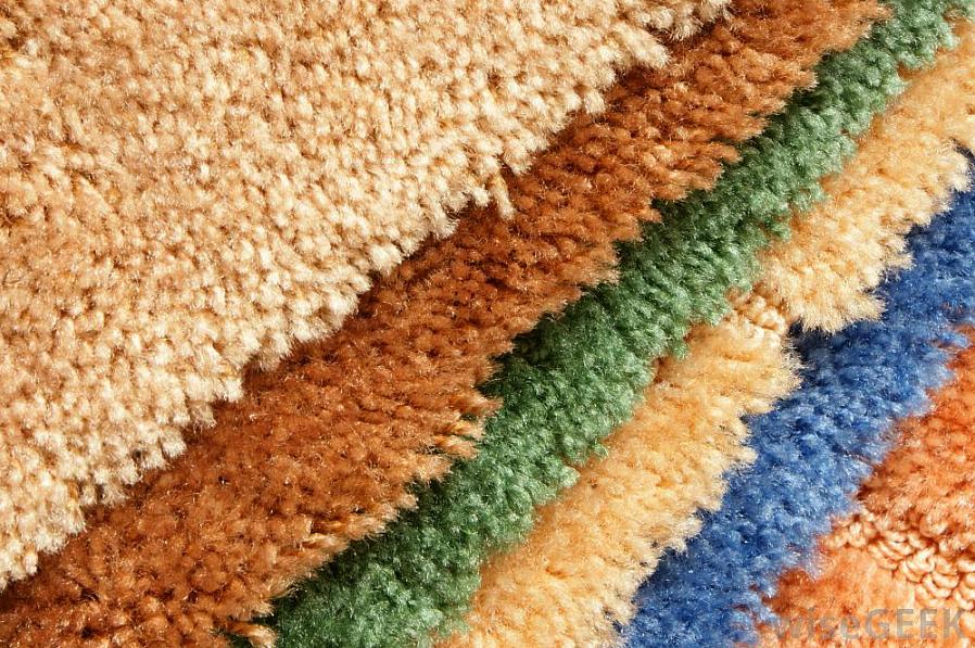 Det finns många typer av fibrer som används i mattan