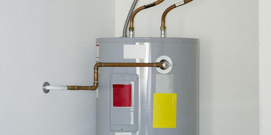 Slå på vattentillförselventilen (eller husets vattenförsörjning